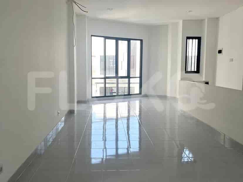 112 sqm, shophouse for rent in Modernland Boulevard, Tangerang 2