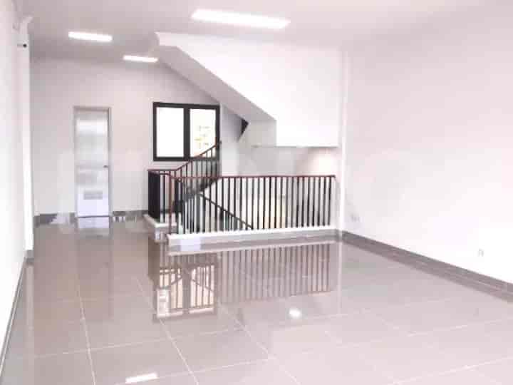 Disewakan Ruko Luas 184 m2 di Ruko Melody Summarecon, Tangerang - RKR284 8