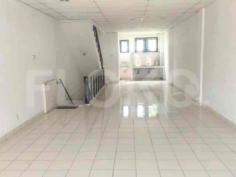 76 sqm, shophouse for rent in Golden Boulevard, Tangerang 4