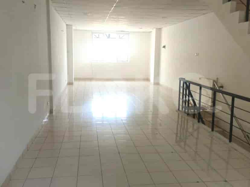 76 sqm, shophouse for rent in Golden Boulevard, Tangerang 6