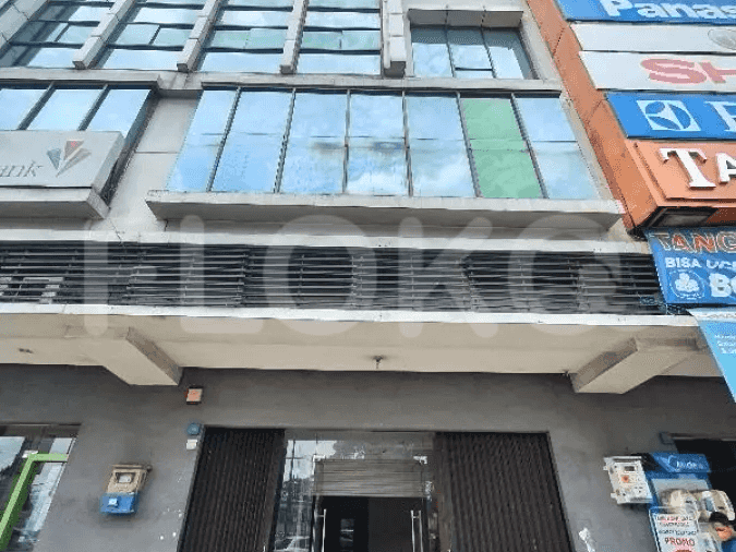 585 sqm, shophouse for rent in Raya Sudirman, Tangerang - RKRad3 1