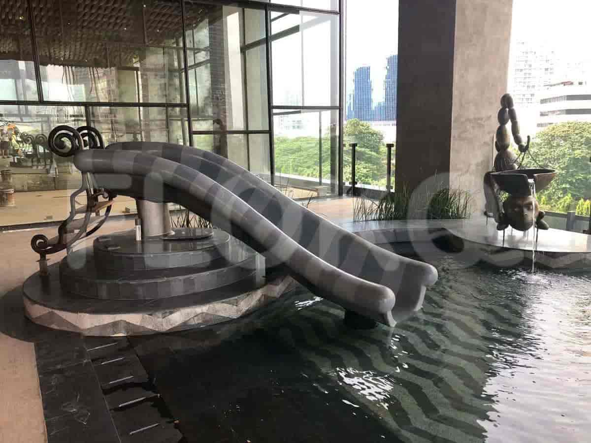 kolam renang sudirman suites jakarta