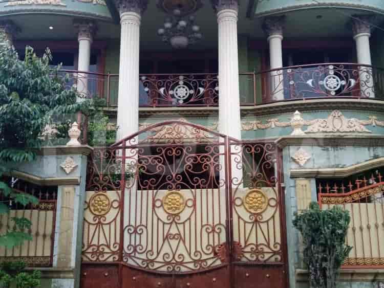 348 sqm, 4 BR house for sale in jalan cemara raya , Cibubur - RHAS2b9 1