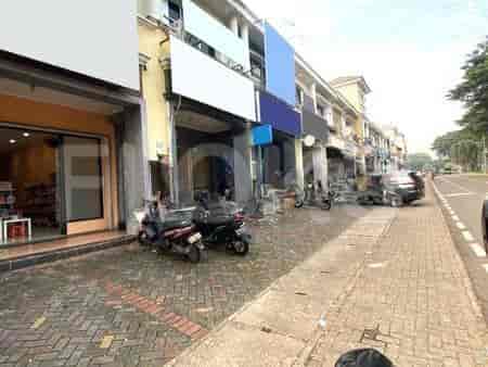 126 sqm, shophouse for sale in Crystal 2, Gading Serpong 1