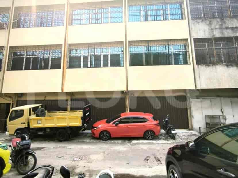 422 sqm, shophouse for sale in Jalan Taman Sari, Lebak Bulus 1