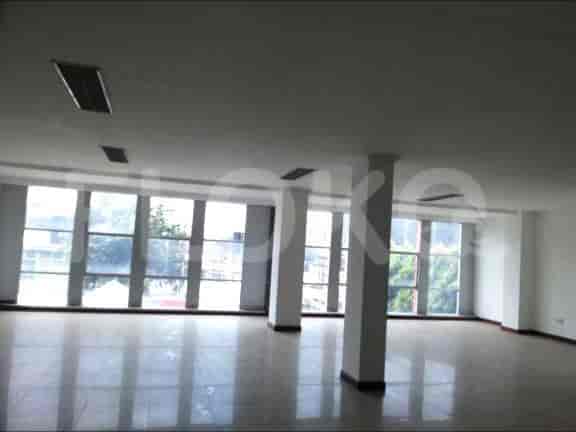 Disewakan Ruko Luas 702 m2 di Jalan Panjang, Kebon Jeruk 2