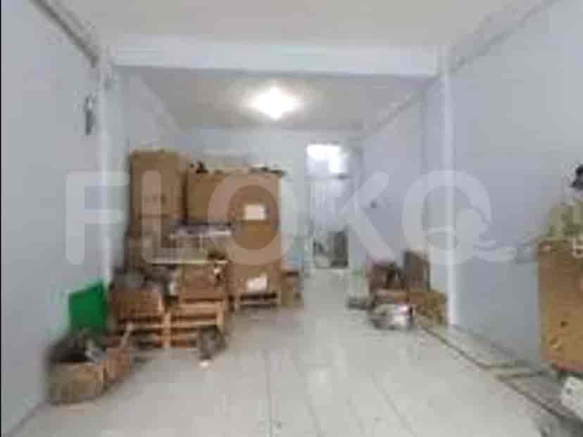 300 sqm, shophouse for sale in Hasyim Ashari, Gajah Mada 2