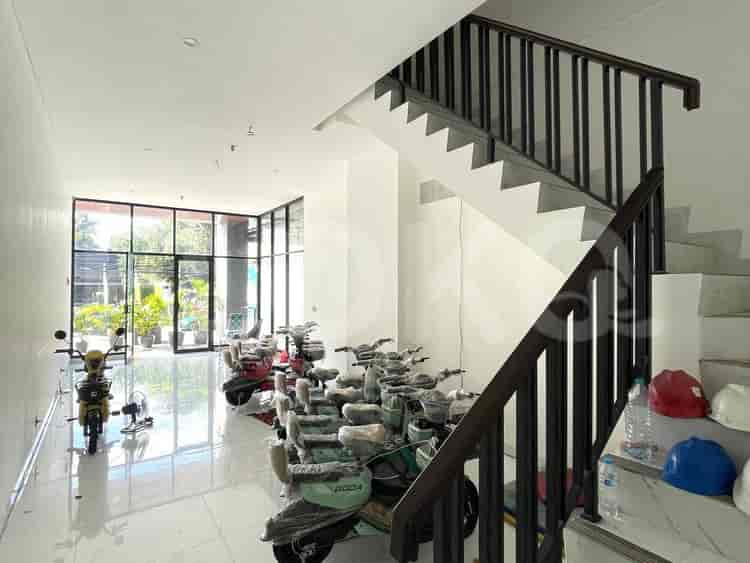 Dijual Ruko Luas 180 m2 di Jalan Raden Saleh, Menteng - RKSdbd 4