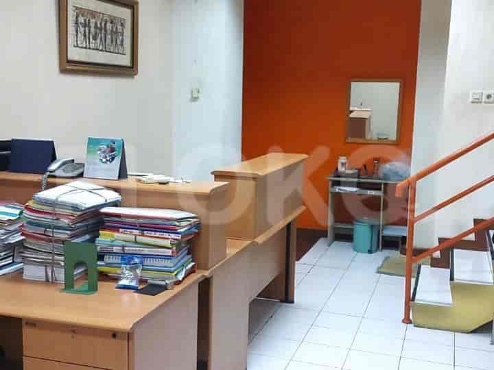 Dijual Ruko Luas 245 m2 di Jalan Cimandiri, Menteng - RKS102 3
