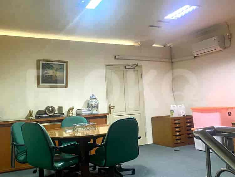 Dijual Ruko Luas 202 m2 di Jalan Raden Saleh, Menteng - RKS8d3 4