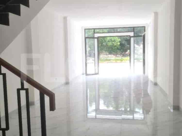 Disewakan Ruko Luas 150 m2 di Jalan Rawamangun, Cipinang - RKRfa2 3