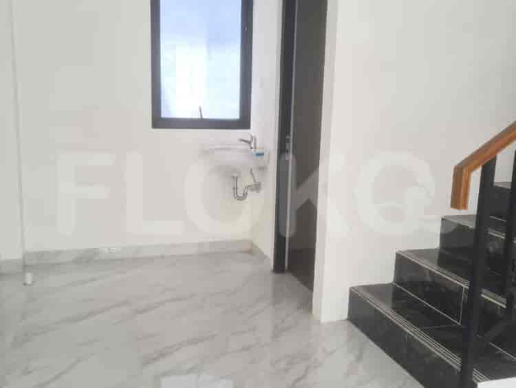 Disewakan Ruko Luas 150 m2 di Jalan Rawamangun, Cipinang - RKRfa2 4