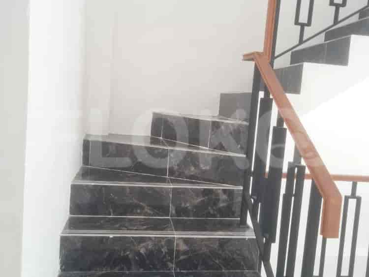 Disewakan Ruko Luas 150 m2 di Jalan Rawamangun, Cipinang - RKRfa2 5