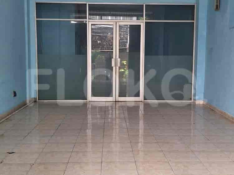 234 sqm, shophouse for rent in Petojo, Tanah Abang - RKRa24 1