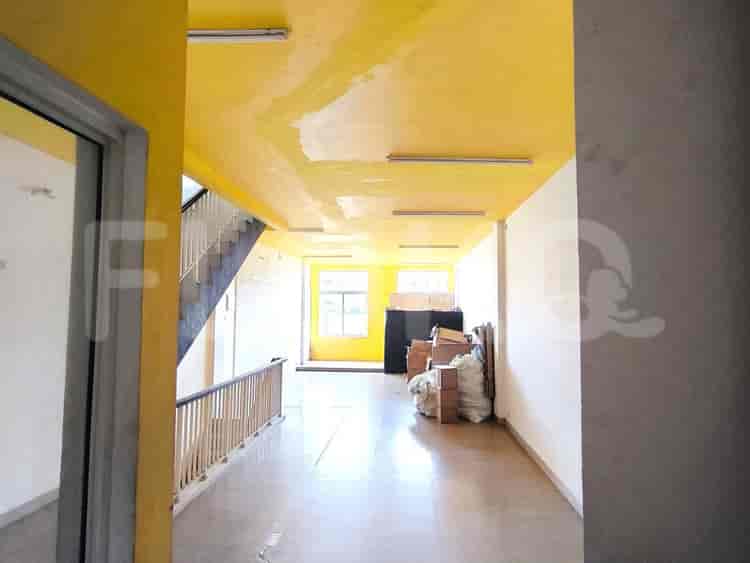 Disewakan Ruko Luas 270 m2 di Jalan Coloseum Boulevard, Cengkareng - RKRe94 3
