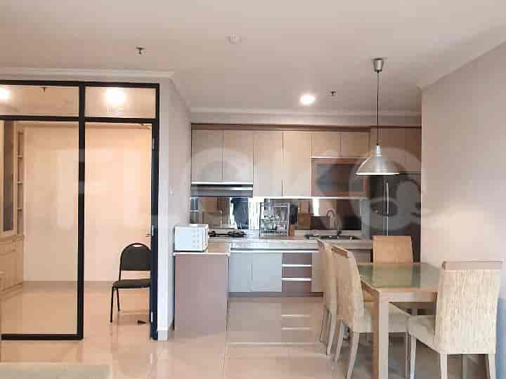 Open plan kitchen and dining area.