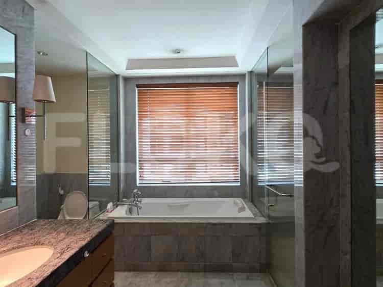 2 Bedroom on Middle Floor for Rent in Pakubuwono Residence - fga3eb 5