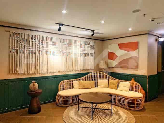 ashley tt lounge_nw.jpg