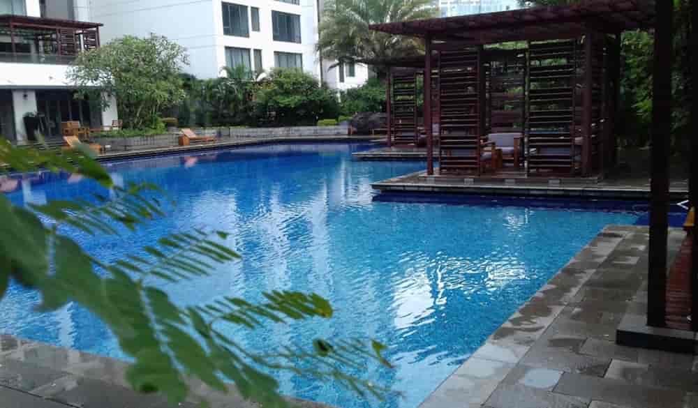 Kolam renang Verde Residence