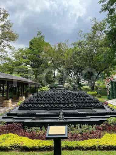borobudur replica_nw.jpg