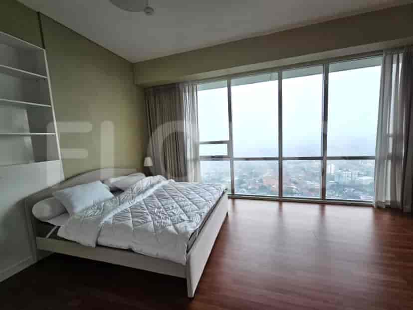 Sale: APA0423e 40th Floor Apartment, Kemang Village 3