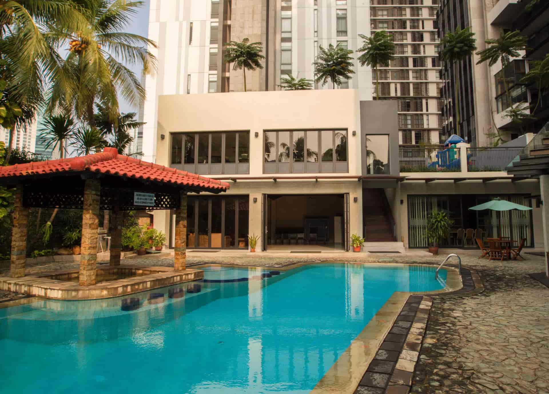 Kolam renang senopati apartemen