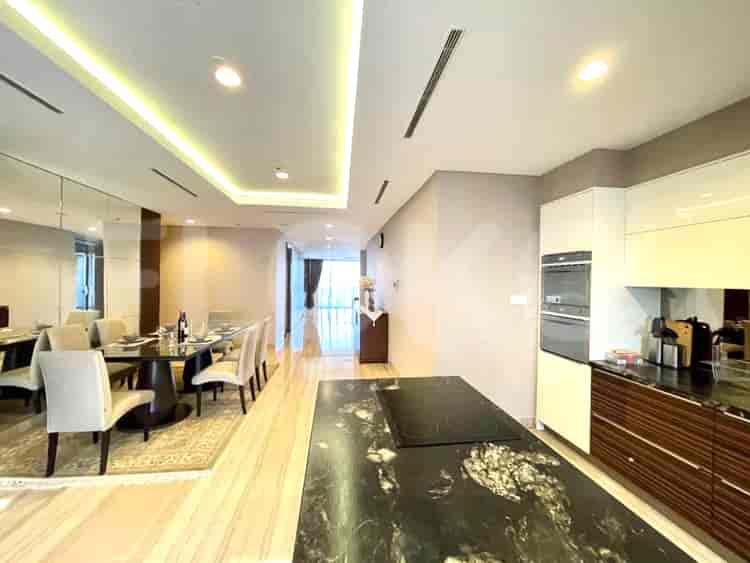 Apartemen 3BR Mewah Dijual di Apartemen Providence Park - APAf23e9, Lantai Menengah 5