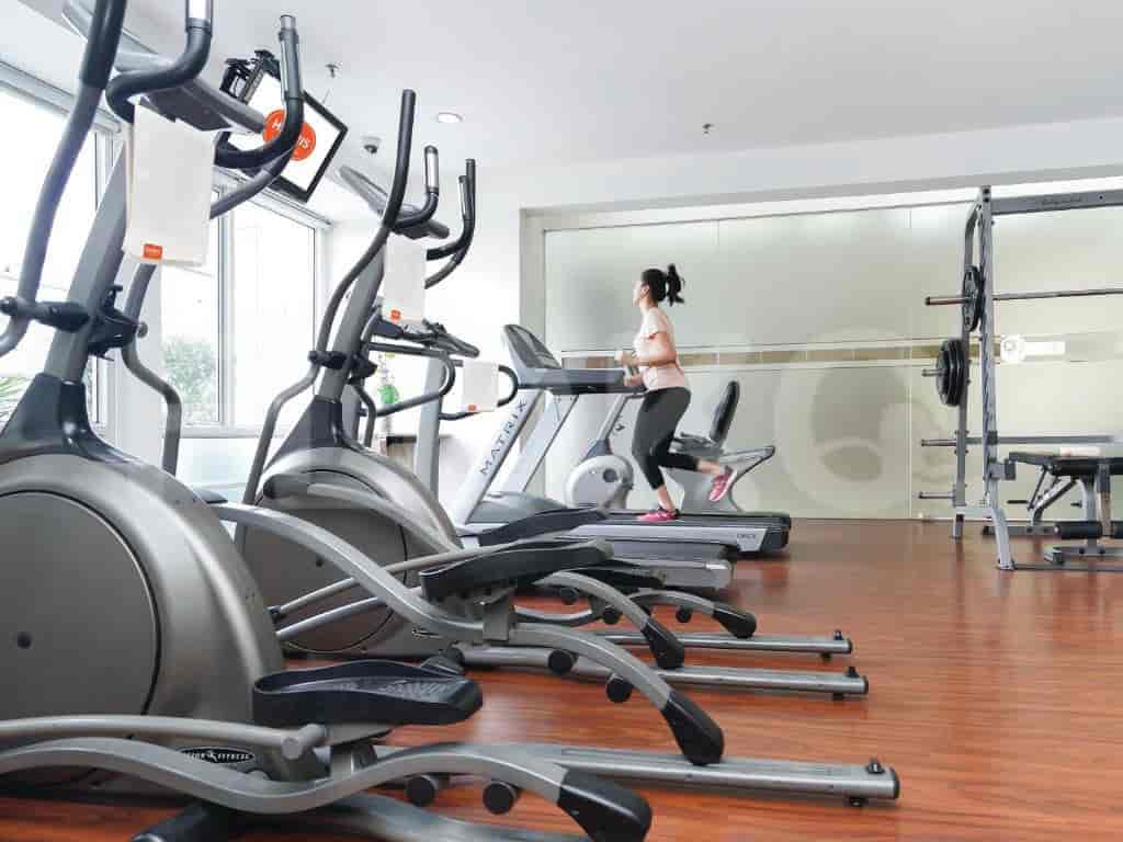 fx suites gym_nw.jpg