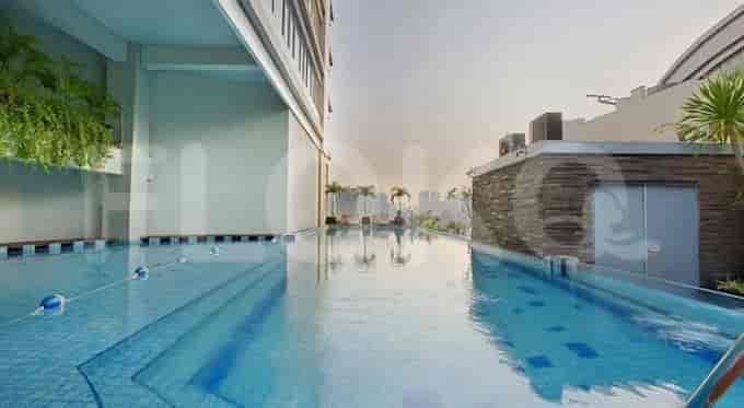 fx suites pool2_nw.jpg