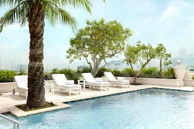 gran mahakam poolside_nw.jpg