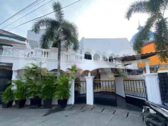 RHAS4ee | House in Palmerah for Sale with 6 Bedrooms 1