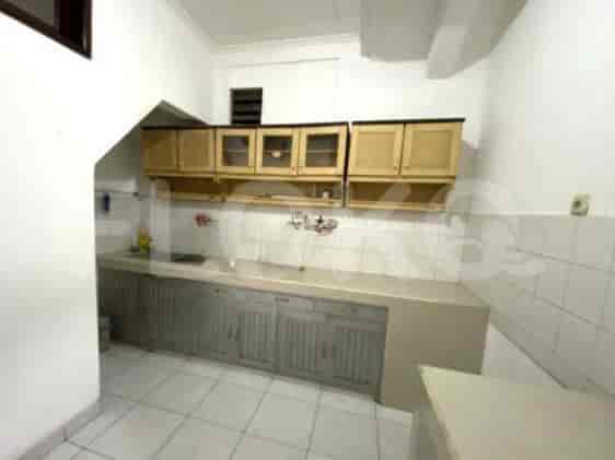 Disewakan Rumah 4 BR, Luas 275 m2 di Kebayoran Baru Area, Gandaria - RHA99d 4