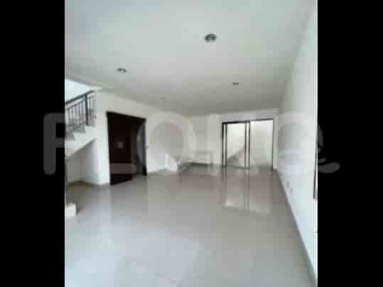 Disewakan Rumah 3 BR, Luas 119 m2 di Perumahan PIK 2, Penjaringan - RHAd35 1