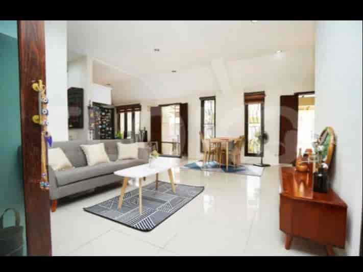 RHAS23f | House in Curug, Tangerang For Sale, 2 Floors & Negotiable 2