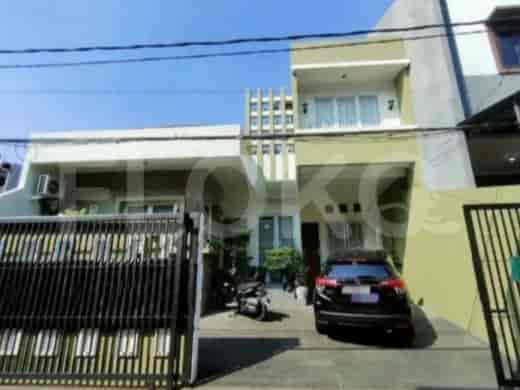 150 sqm, 3 BR house for sale in Komplek Taman Ratu, Kebon Jeruk - RHASe0a 1