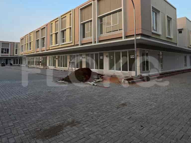 Dijual Ruko Luas 202 m2 di Vienna Grande, Gading Serpong 1