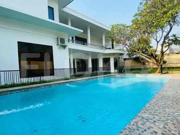 Disewakan Rumah 6 BR, Luas 600 m2 di Kuningan, Kuningan - RHA663 6