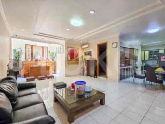 350 sqm, 3 BR house for sale in Taman Ratu, Grogol - RHASc72 1