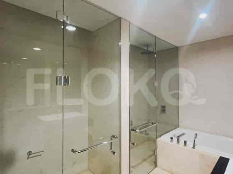 Unit 3 Kamar Tidur, Lantai Menengah untuk Dijual di Verde Residence - APA49a91 4