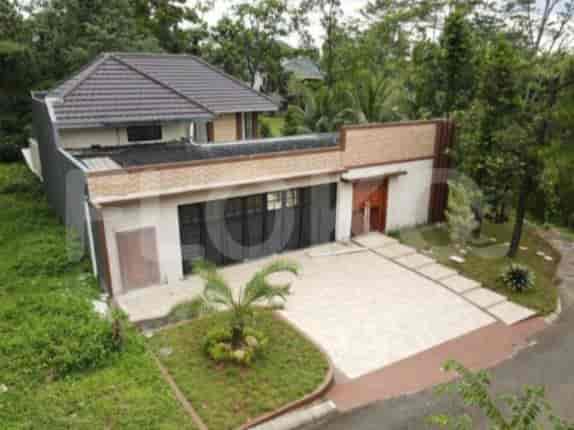 Dijual Rumah 4 BR, Luas 400 m2 di Sentul City Area, Bogor - RHAS230 1