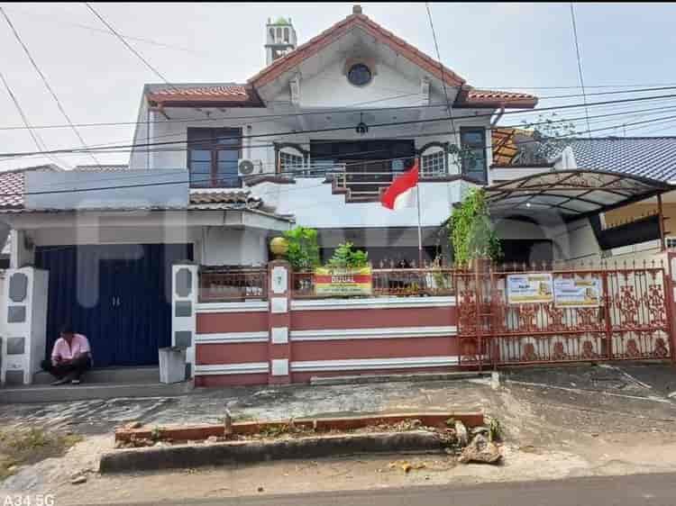 180 sqm, 7 BR house for rent in Jl Tanjung Duren, Tanjung Duren - RHA4c6 2