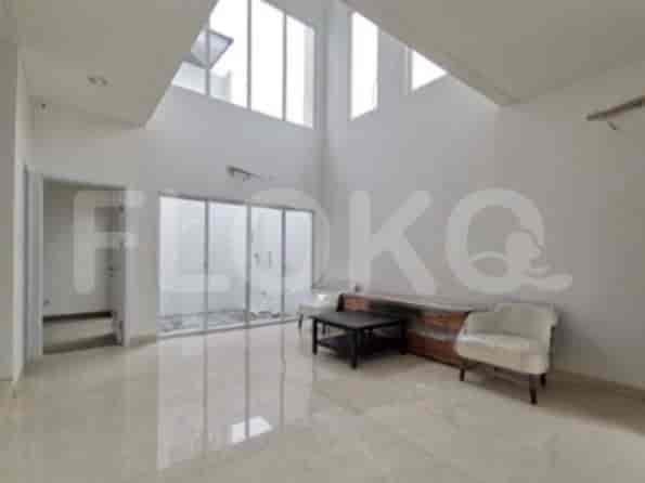 Disewakan Rumah 3 BR, Luas 120 m2 di Perumahan Riviera At Puri - Metland , Tangerang - RHAee3 2