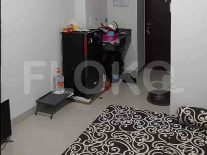 Furnished 1-Bedroom Apartment for Sale - APAe37e8, Middle Floor, Depok 3