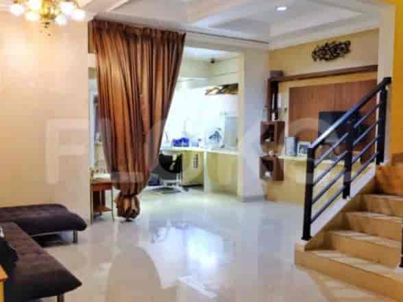 RHAS24e, 3 Floors House in Kelapa Gading for Sale | Negotiable 2