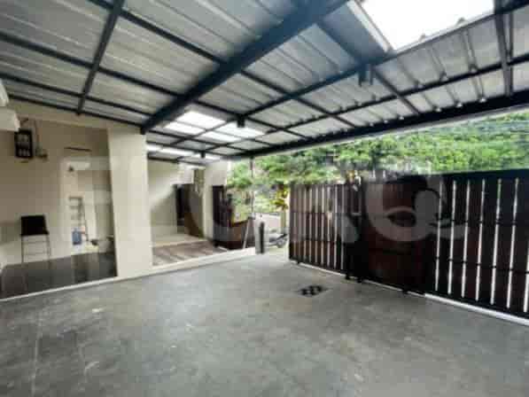 Disewakan Rumah 3 BR, Luas 200 m2 di Kebayoran Baru, Gandaria - RHAeca 1