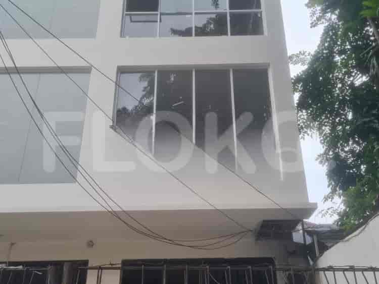 204 sqm, shophouse for rent in Cempaka Putih, Cempaka Putih - RKR27e 1