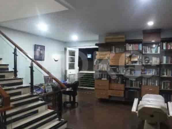RHAS957 | House in BSD with 5BR for Sale | Negotiable 4