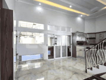 Dijual Rumah 3 BR, Luas 240 m2 di Lenteng Agung - Jakarta Selatan, Lenteng Agung - RHAS34d 3