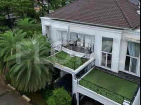 RHASee7 | Rumah di Tangerang Dijual dengan 2 Lantai & Carport 1