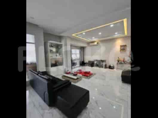 Dijual Rumah 4 BR, Luas 300 m2 di Komplek Green Lake City, Tangerang - RHAS120 2